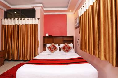 OYO 8471 Sushama Accommodations Newtown