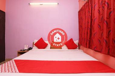 OYO 10880 Silver Inn