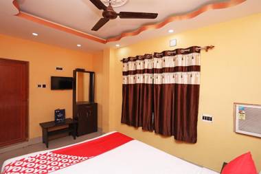 OYO 16058 Classic Inn