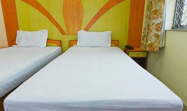 FabExpress Wild Orchid - Fully Vaccinated Staff