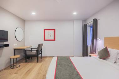 OYO Townhouse 143 Hotel Royal Garden