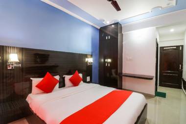 OYO 62042 Niloy Guest House
