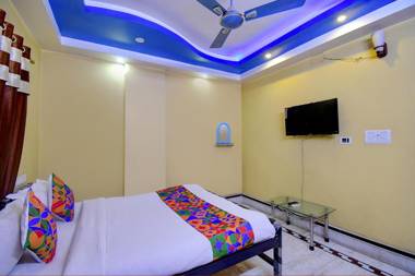 FabExpress Sai Pinnacle Auberge