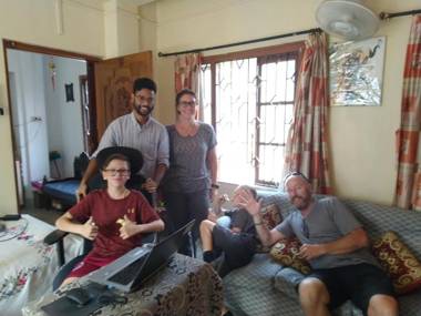 Spacious apt with Antique Furniture AC & Kitchen