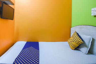 SPOT ON 69078 New Maa Tara Guest House