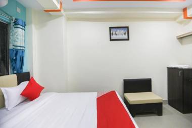 OYO 68087 Red Velvet Siddhi Vinayak