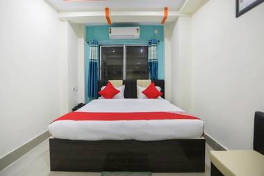 OYO 68087 Red Velvet Siddhi Vinayak