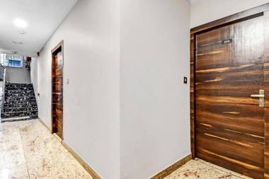 OYO Townhouse 567 MB International