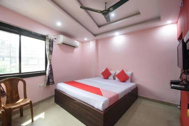 OYO Flagship 73925 Hotel Galaxy