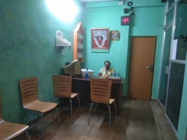 OYO 72817 Palace Inn