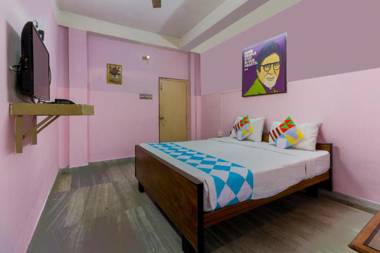 OYO Flagship 75235 Hotel Red Rose