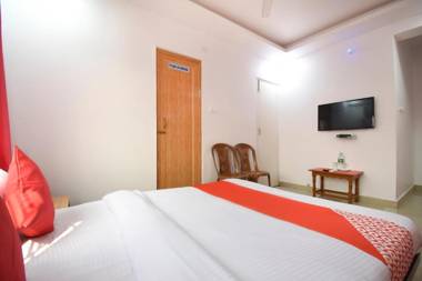 OYO Flagship 76255 Airport Comfort Stay