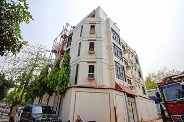 OYO 79850 Flagship Majestic Inn