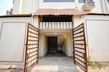 OYO 79850 Flagship Majestic Inn