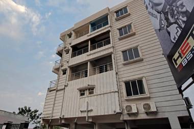 OYO 79078 Flagship Newtown Galaxy