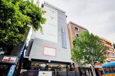 OYO Townhouse Hotel Gokul Regency