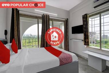 OYO Flagship 81863 J m t Upasana