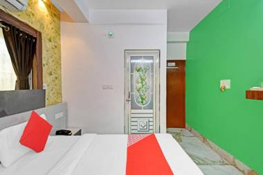 Flagship 83239 Royal Plaza