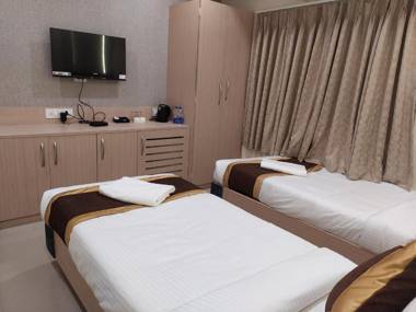 The Panash - Hotel & Banquet