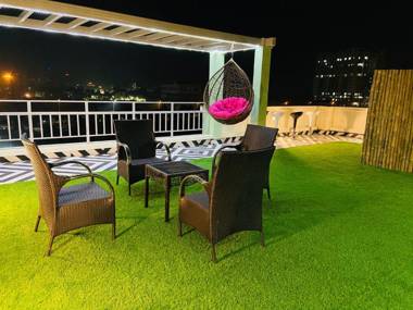 BluO Lake View Studio NewTown Terrace Garden Gym