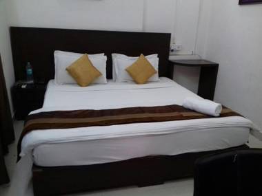 CrossRoads Apartment Hotel