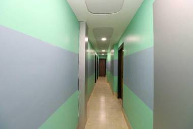 OYO 89261 Hotel Happy