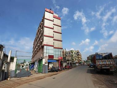 OYO Flagship 15738 Hotel Ag Star