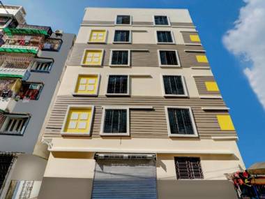 Goroomgo Luxurious Stay Kolkata