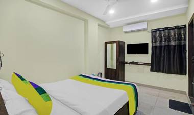 Treebo Trip Hotel Park Central