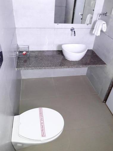 Hotel Ashray Inn Express