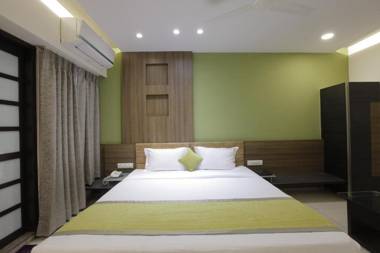 HOTEL THE LOTUS PARK