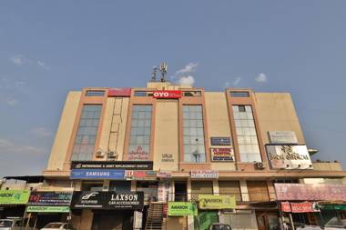 OYO 35508 Dev Palace