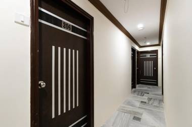 OYO Flagship 41641 Poonam Palace