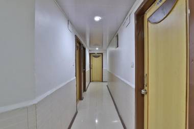 OYO 44310 Maninagar Residency