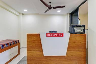 SPOT ON 71099 Hotel Star