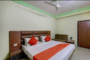 OYO 71131 Hotel Shree Anjani