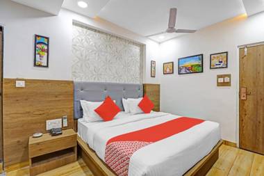 OYO 85289 Hotel Raffles