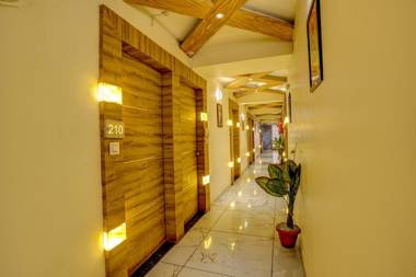 FabHotel Silver Palace