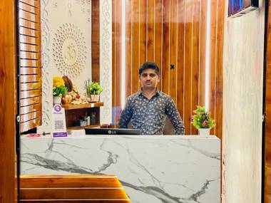 HOTEL AVENUE AC ROOMS