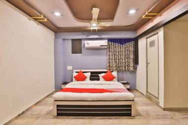 OYO 82211 Hotel Shekhawat Palace