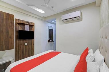 OYO Flagship 86941 Hotel Lincoln Inn