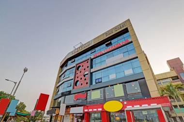 Capital O 89586 Hotel Canada Palace & Banquet