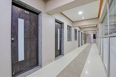 Capital O 89586 Hotel Canada Palace & Banquet