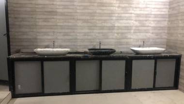 Charyana Backpackers