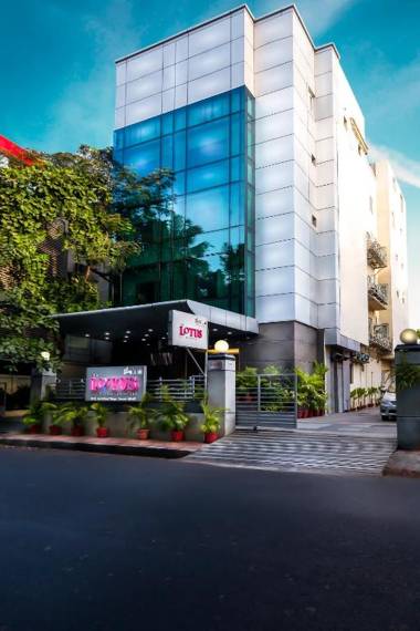 The Lotus Apartment hotel Burkit Road