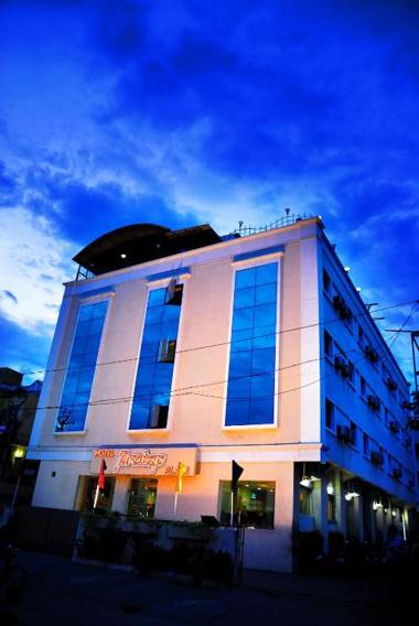 Hotel Sooriya Residency