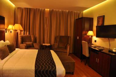 Park Avenue Hotel (Near US Consulate & Sankara Nethralaya Hospital)