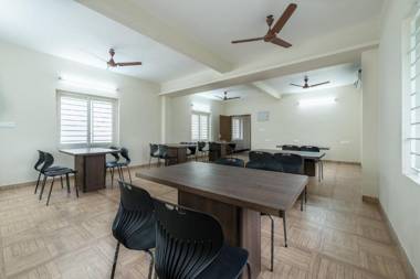 Hotel Mount Kailash Suites