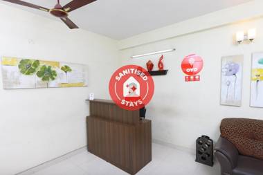 OYO Silverkey 77698 Kings Court Near Rela Balaji Hospital