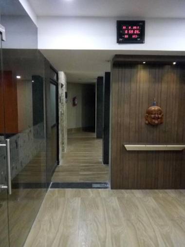 Season 4 Residences - Nungambakkam Near US consulate Apollo Hospital Shankar Nethralaya